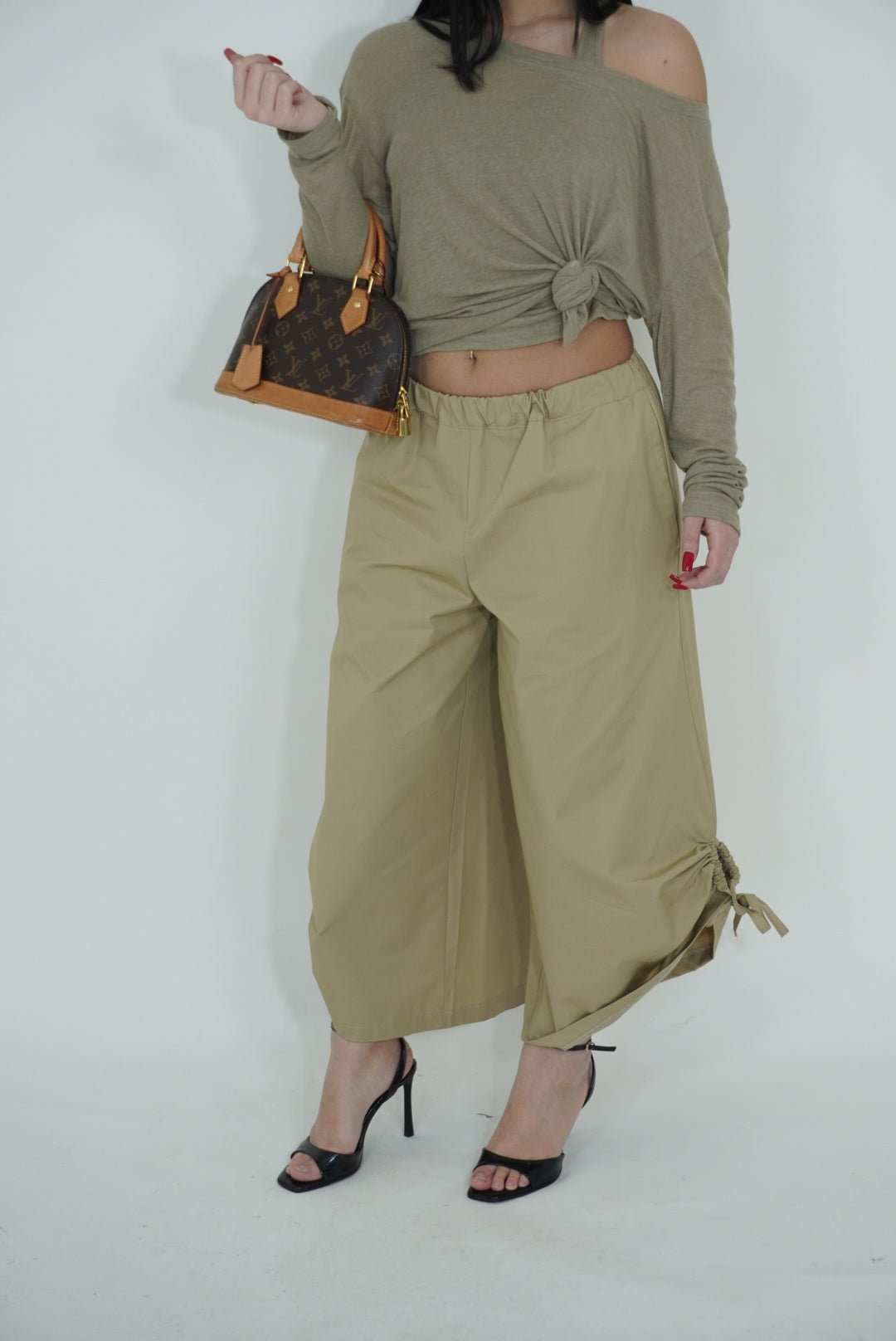 PANTALONE CON DRAPPEGGIO BEIGE