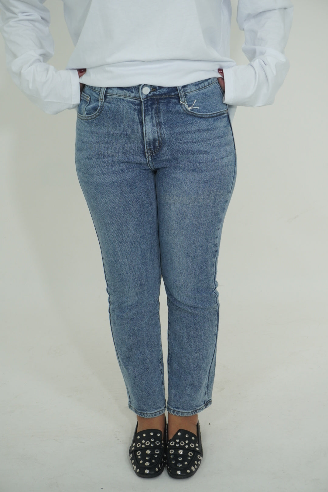 SIMPLE JEANS