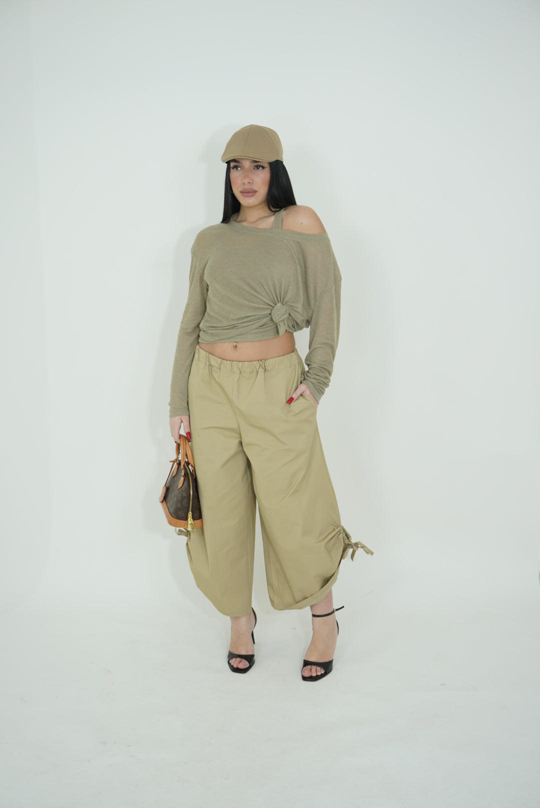 PANTALONE CON DRAPPEGGIO BEIGE