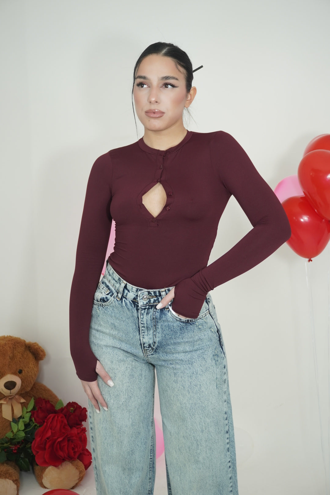 MAGLIA SLIM CON BOTTONCINO