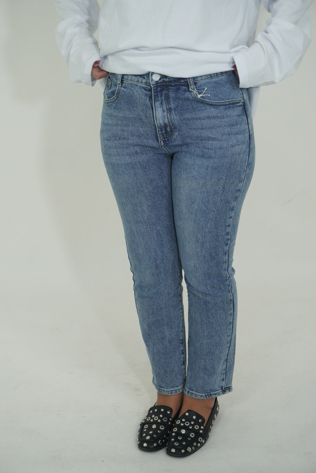 SIMPLE JEANS