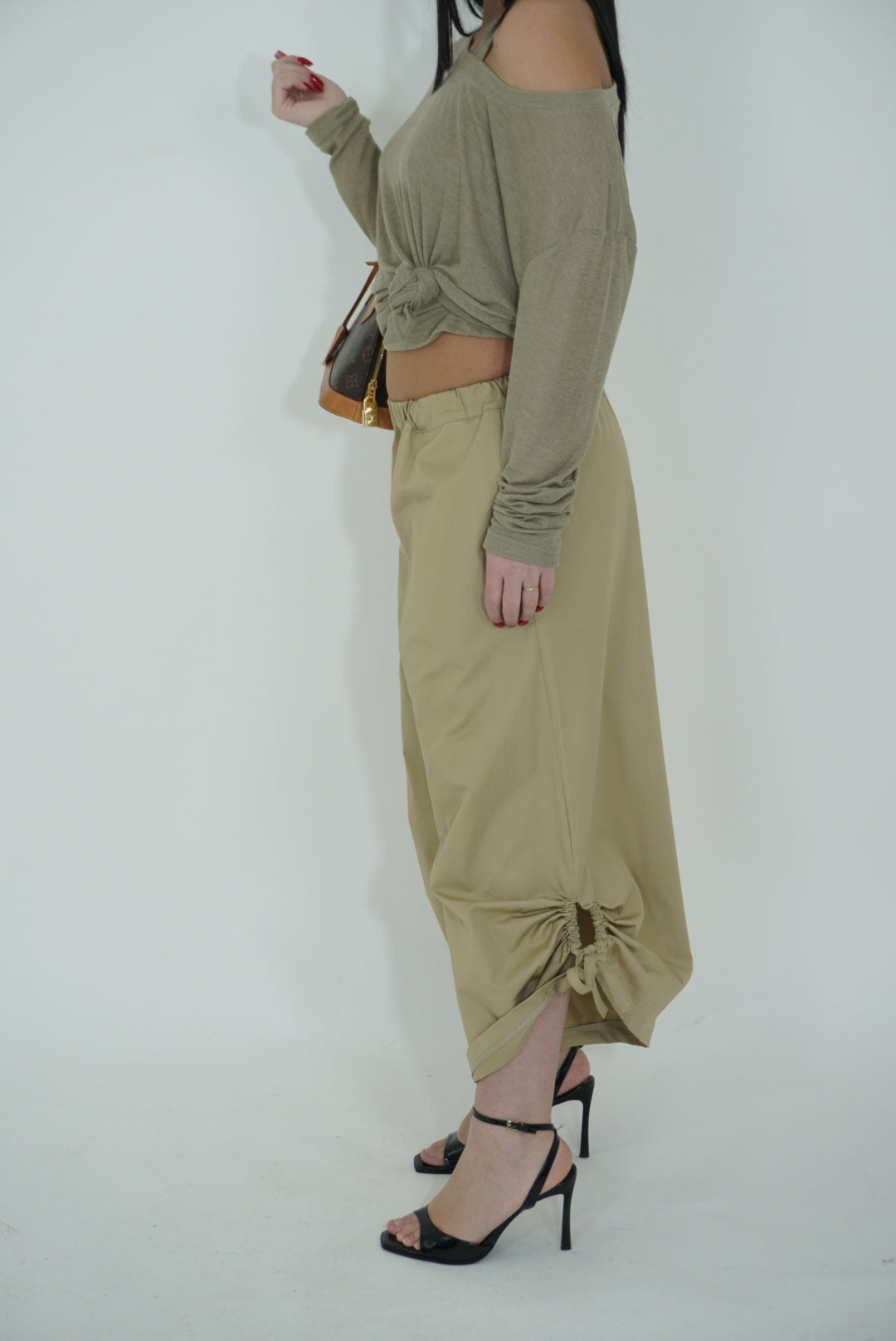 PANTALONE CON DRAPPEGGIO BEIGE